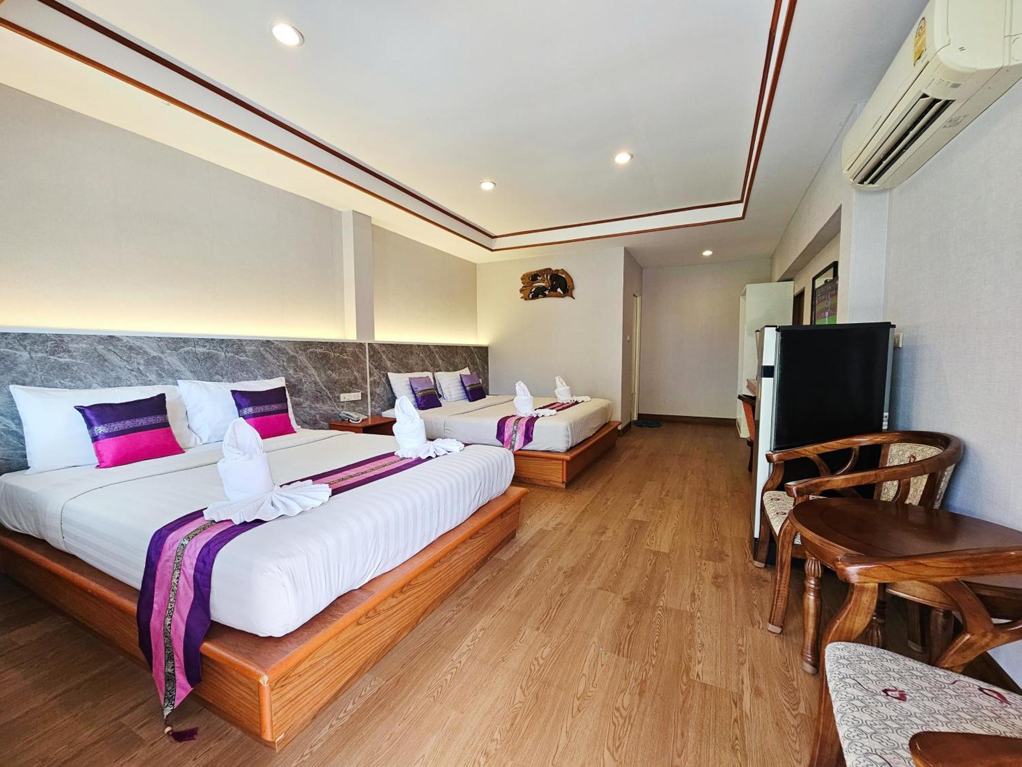 Phaithong Sotel Resort Chalong Exterior foto
