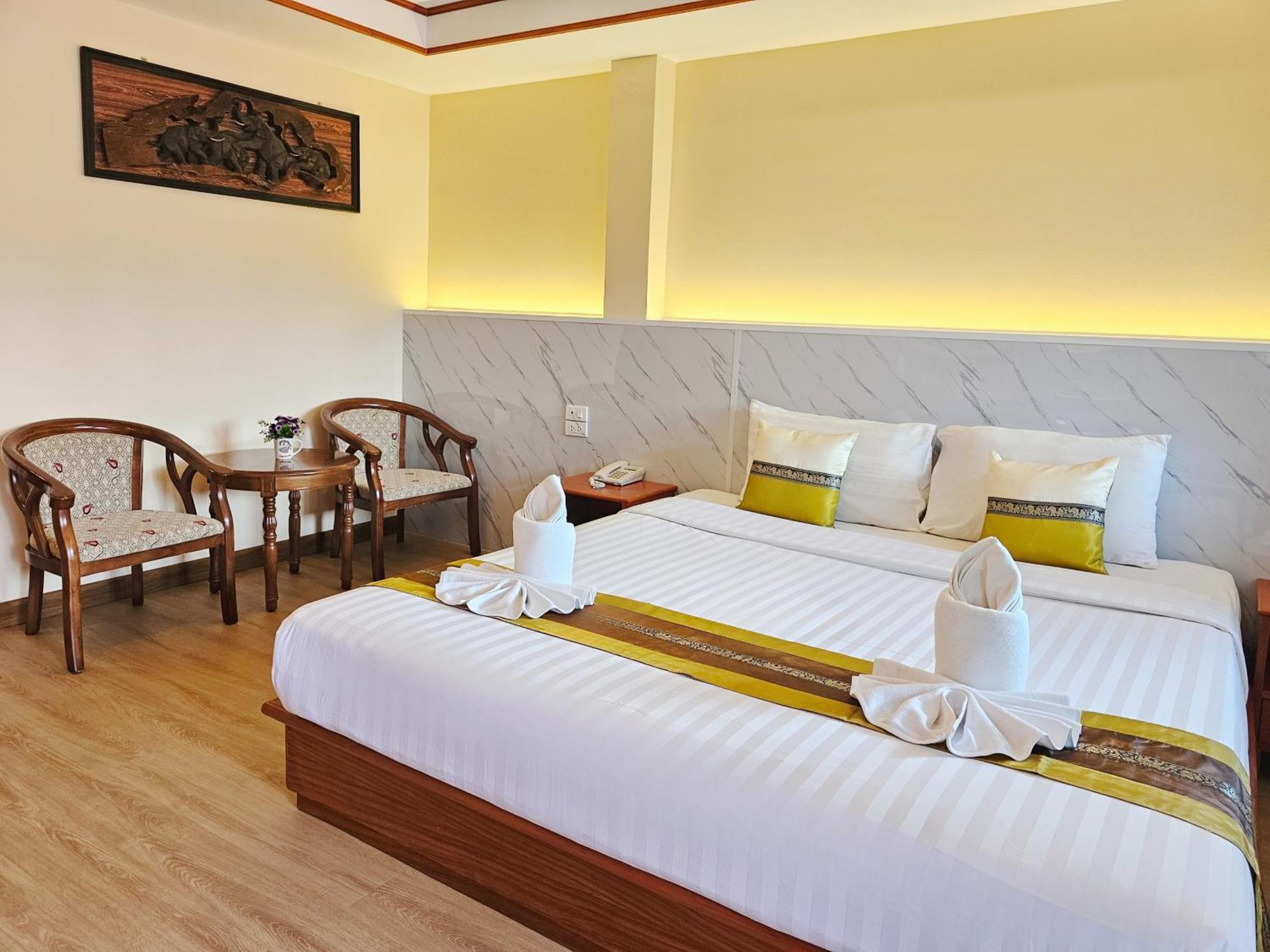 Phaithong Sotel Resort Chalong Exterior foto